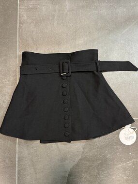 bOutique de viOla Black Belted Mini Skirt S NWT